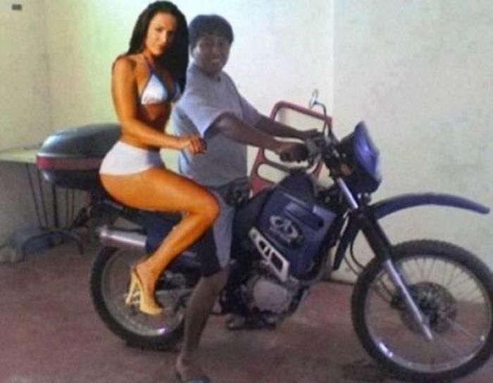 Фотошопные подружки (35 фото)