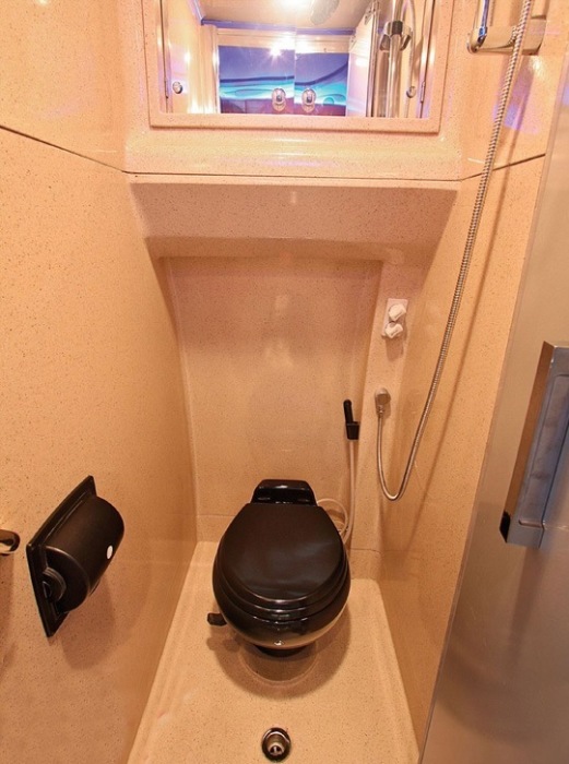 Мини-отель на колёсах от компании Ford