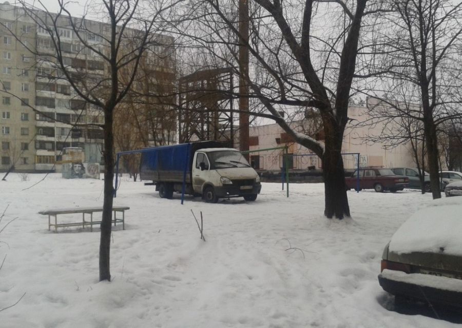 Я паркуюсь где хочу (27 фото)