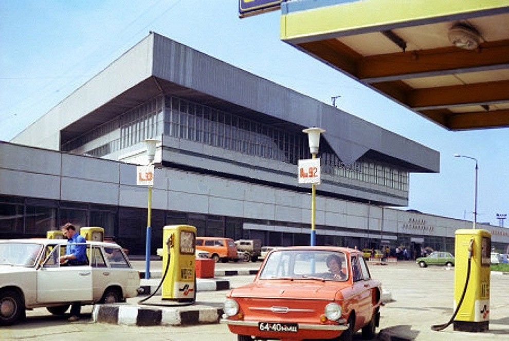 Бензоколонки в СССР – история в фотографиях