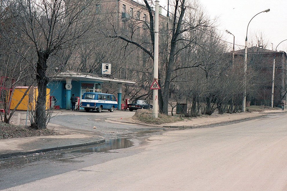Бензоколонки в СССР – история в фотографиях