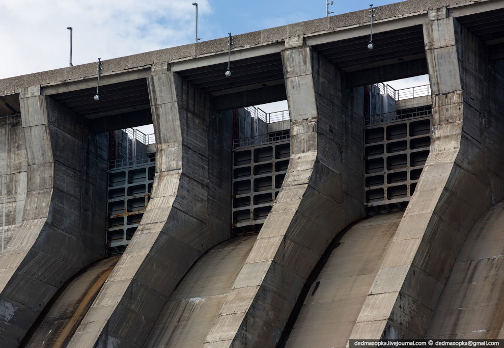 Зейская ГЭС в Амурской области (28 фото)