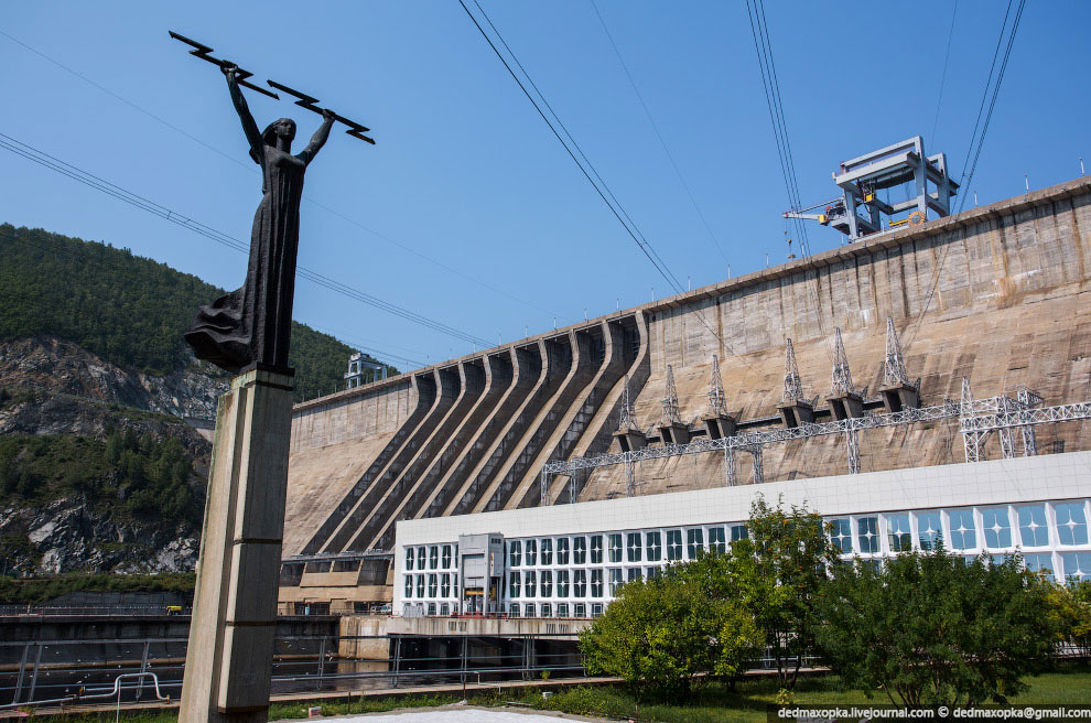 Зейская ГЭС в Амурской области (28 фото)