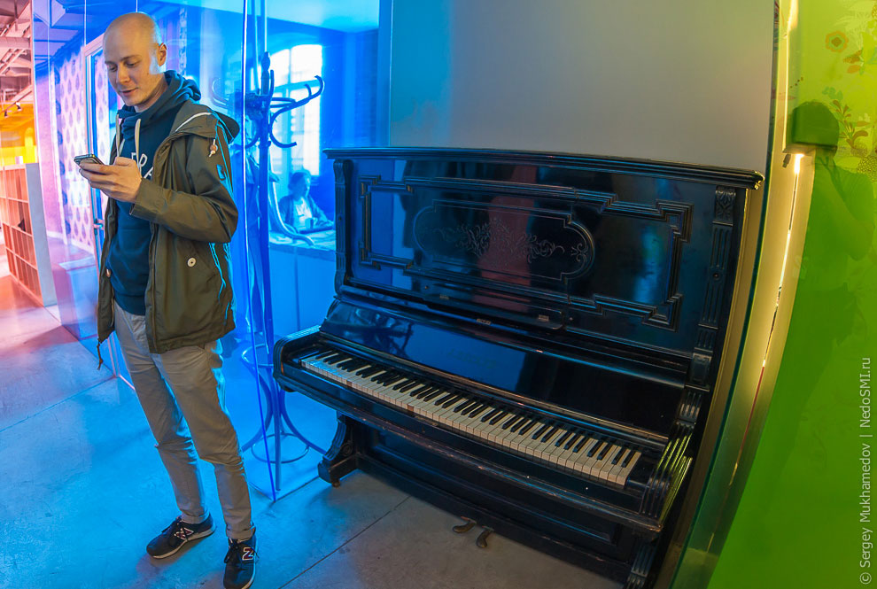 Необычный офис: большая коммуналка