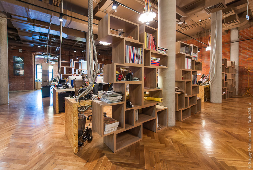 Необычный офис: большая коммуналка