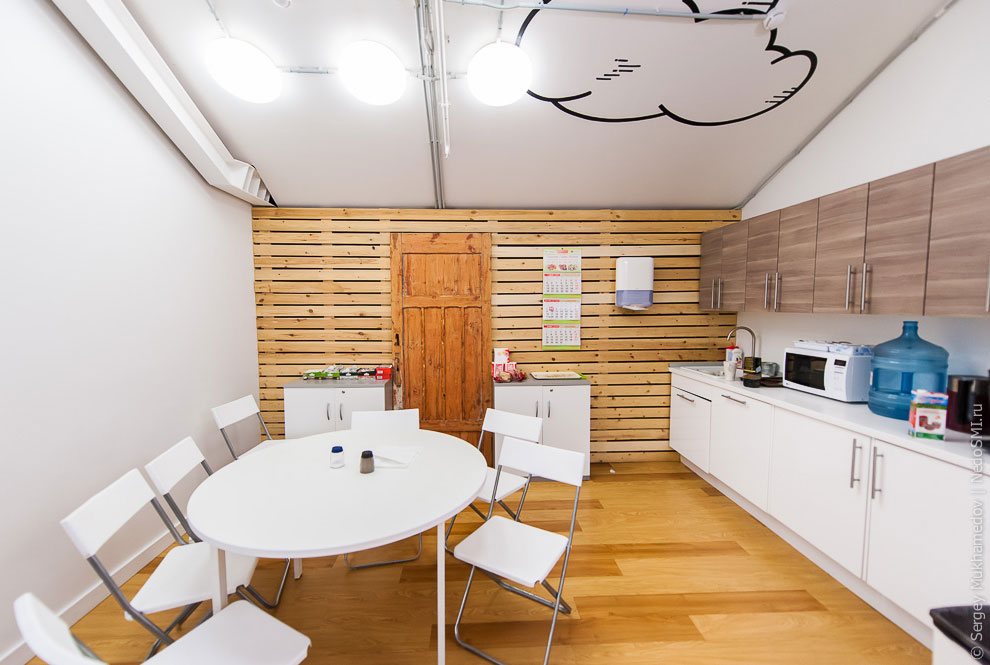 Необычный офис: большая коммуналка