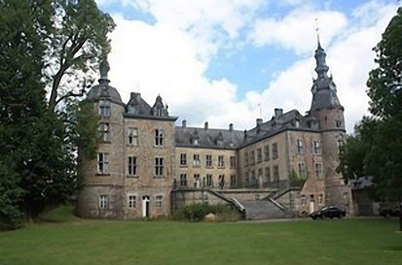 6 замков, которые стоят дешевле некоторых квартир в России