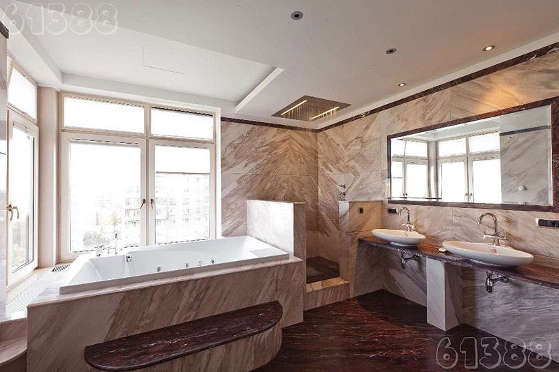 6 замков, которые стоят дешевле некоторых квартир в России