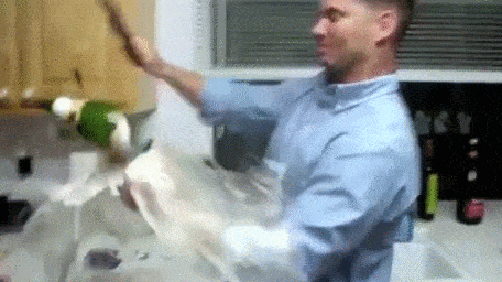 Бутылка шампанского - опасная вещь