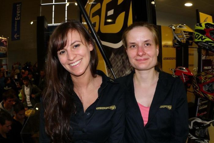 Девушки с мотовыставки Intermot 2012