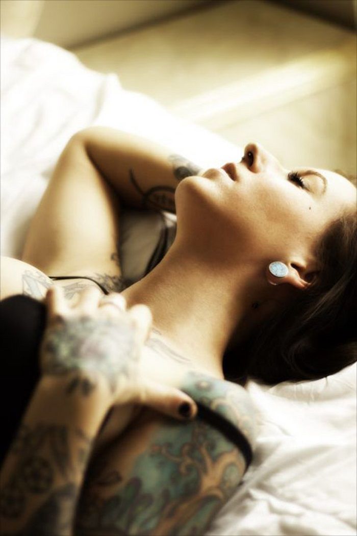 Девушки с татуировками