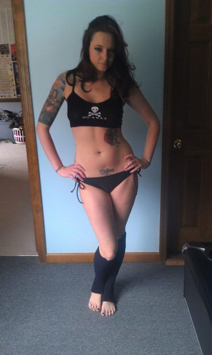 Девушки с татуировками