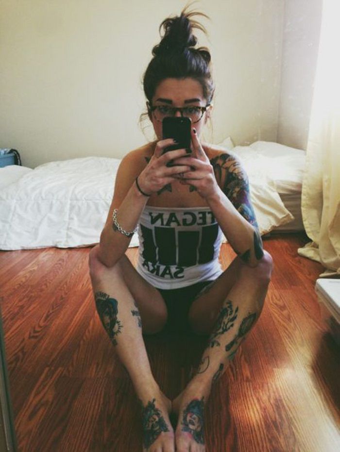 Девушки с татуировками