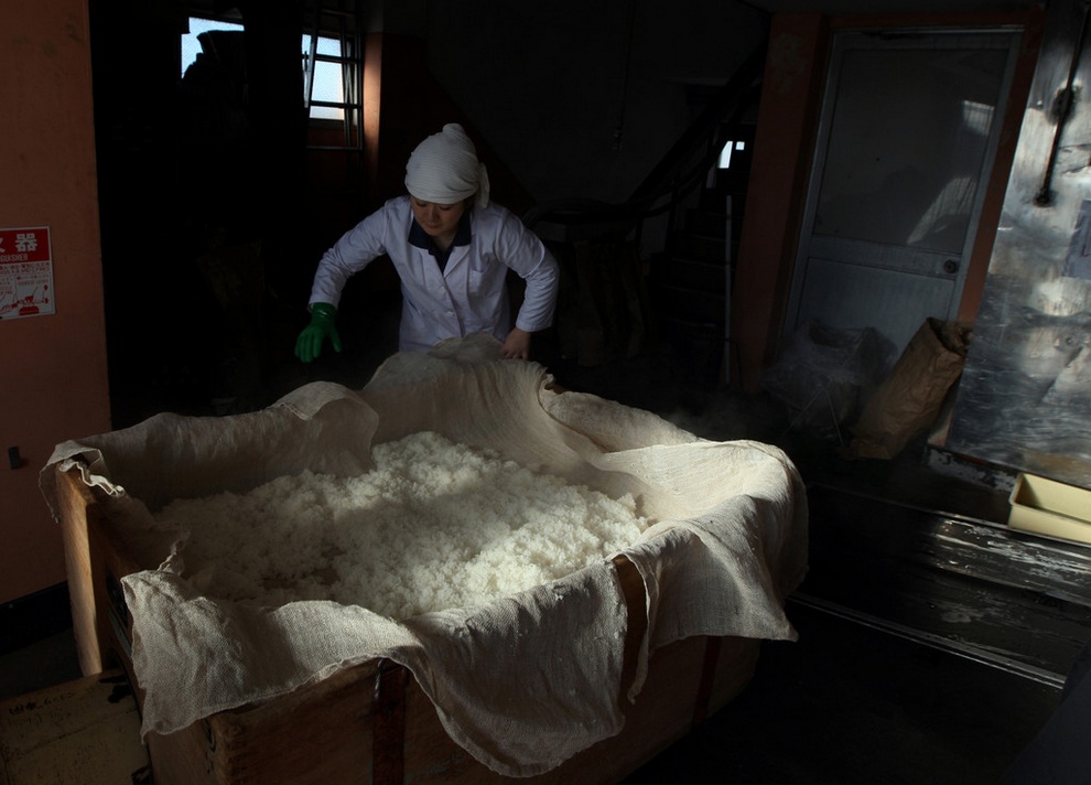 Как варят традиционное японское саке