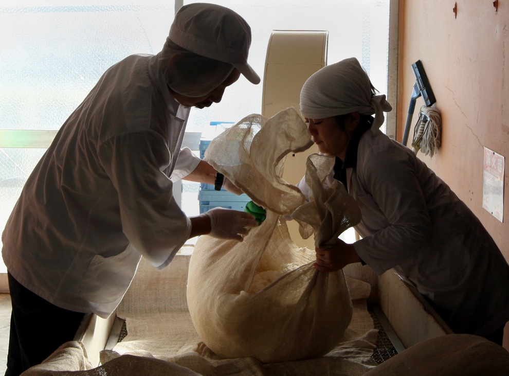 Как варят традиционное японское саке