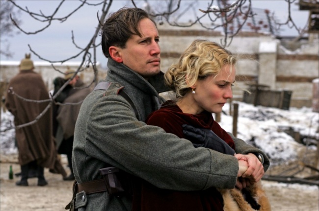 Фильмы, которые приблизят новогоднее настроение