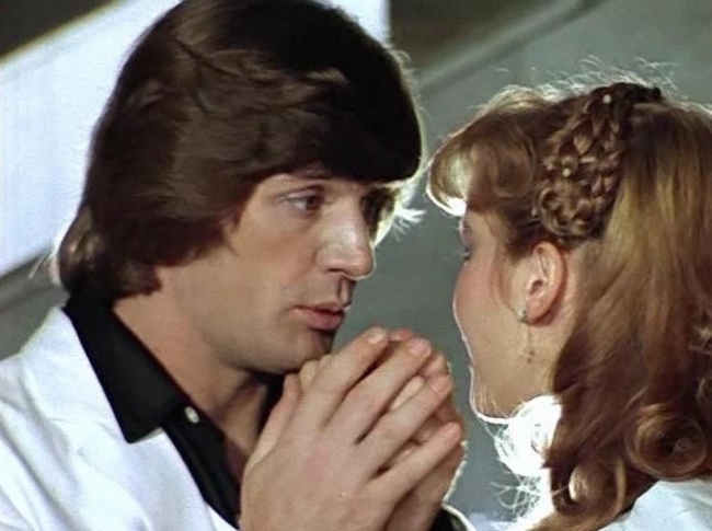 Фильмы, которые приблизят новогоднее настроение