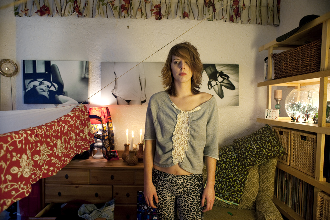 Девушки и их комнаты (часть 2)