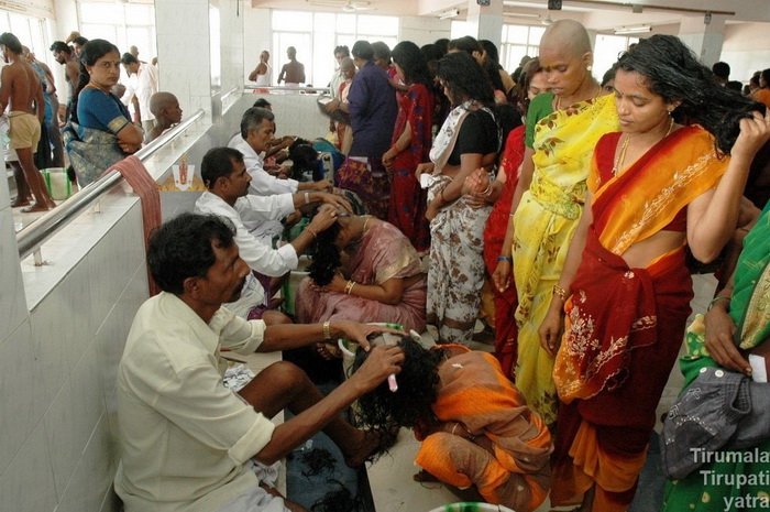 Продажа волос – выгодный бизнес, которым промышляют многие храмы в Индии