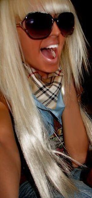 Из гламурной кисы в нормальную девушку? (26 фото)