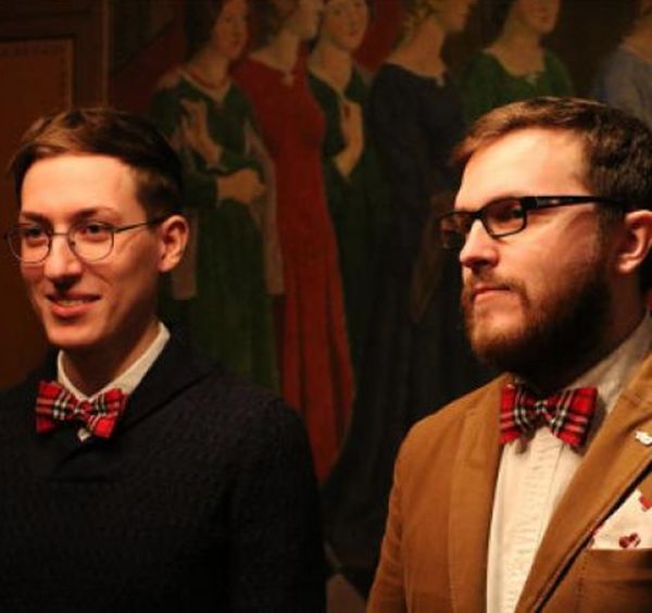 Пара мужчин пошла на хитрый шаг, чтобы добиться признания своего брака в России