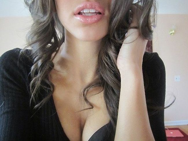 Девушки с красивой грудью (40 фото)