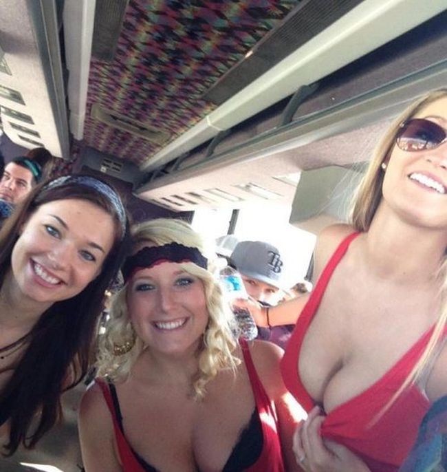 Девушки с красивой грудью (40 фото)