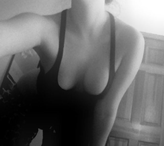 Девушки с красивой грудью (40 фото)