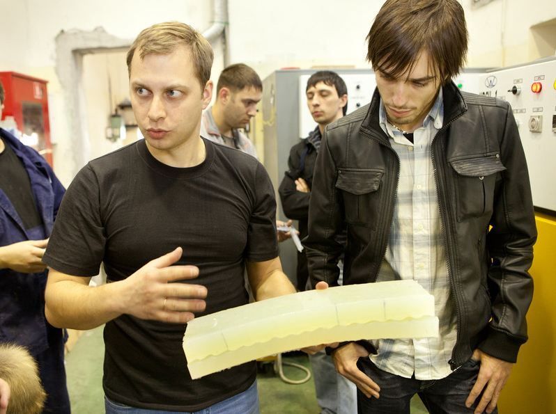 Как делают суперкар Marussia (41 фото) Как делают суперкар Marussia (41 фото)