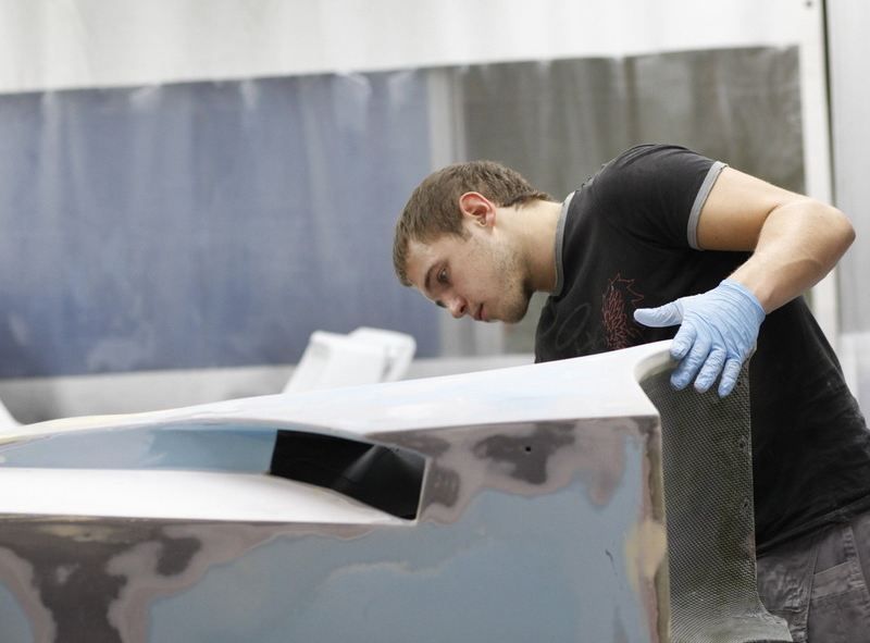 Как делают суперкар Marussia (41 фото) Как делают суперкар Marussia (41 фото)