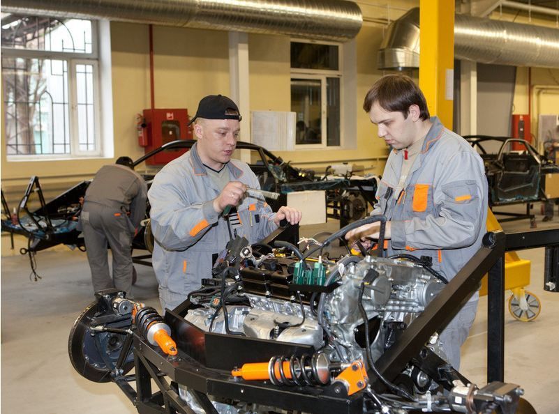 Как делают суперкар Marussia (41 фото) Как делают суперкар Marussia (41 фото)