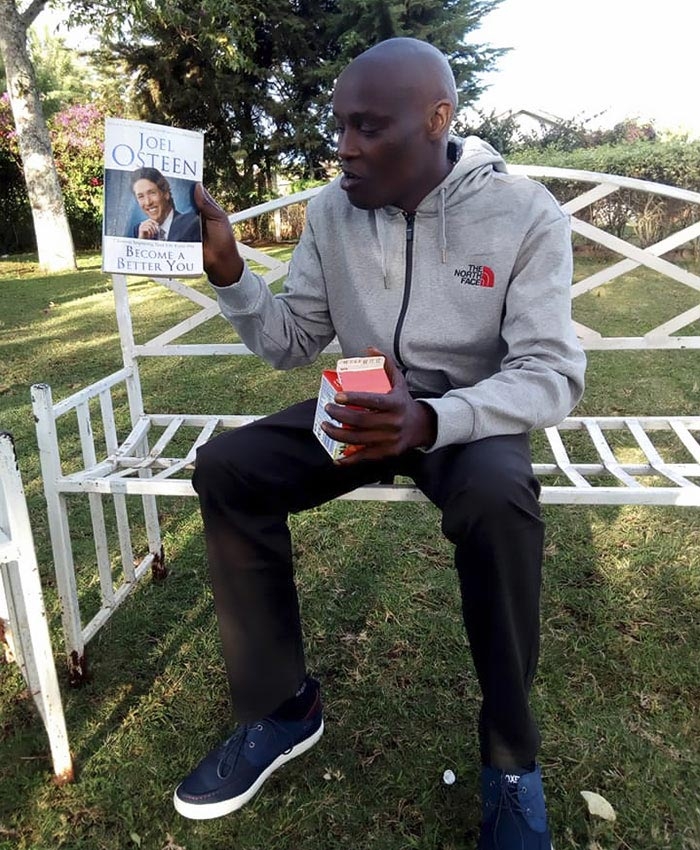 Женщина нашла друга детства, который стал наркоманом и его трансформация поразит вас