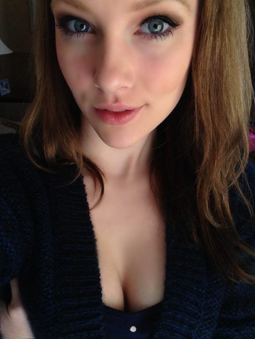 Девушки с достоинством