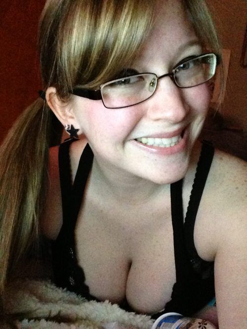 Девушки с достоинством