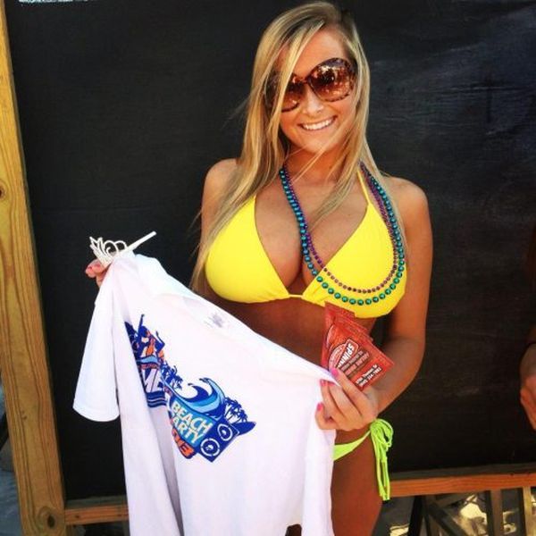 Девушки с достоинством