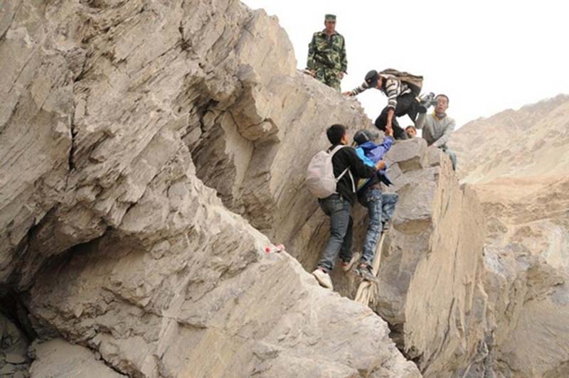 Опасная дорога в школу