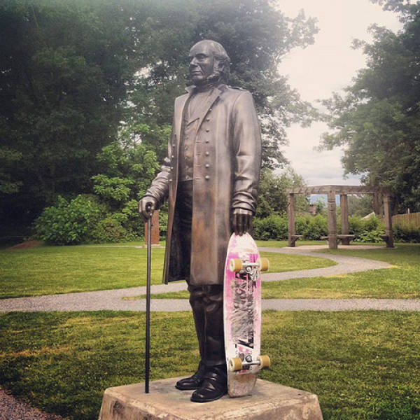 Странности вокруг нас