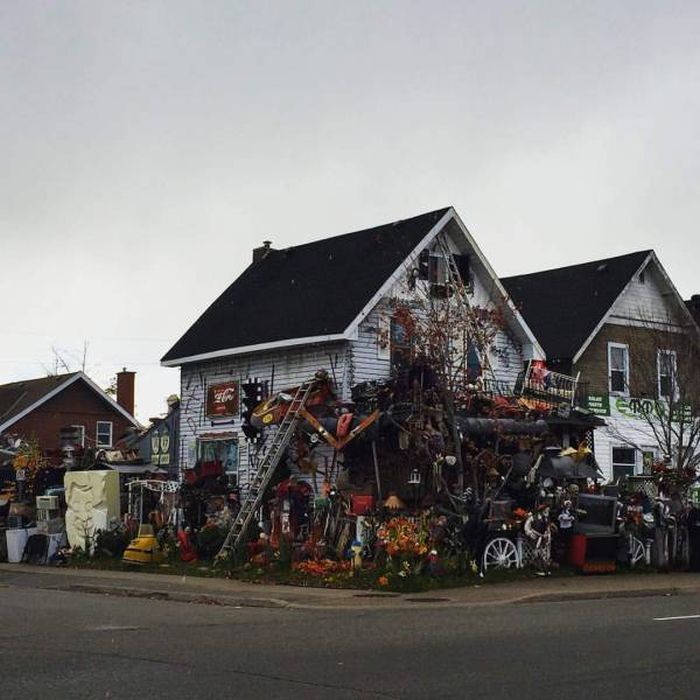 Странности вокруг нас