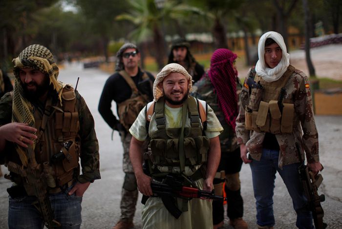 Как сражаются любители страйкбола Как сражаются любители страйкбола