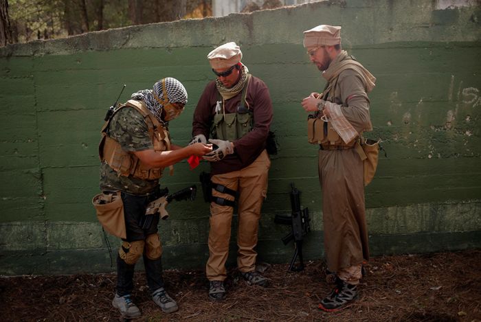 Как сражаются любители страйкбола Как сражаются любители страйкбола