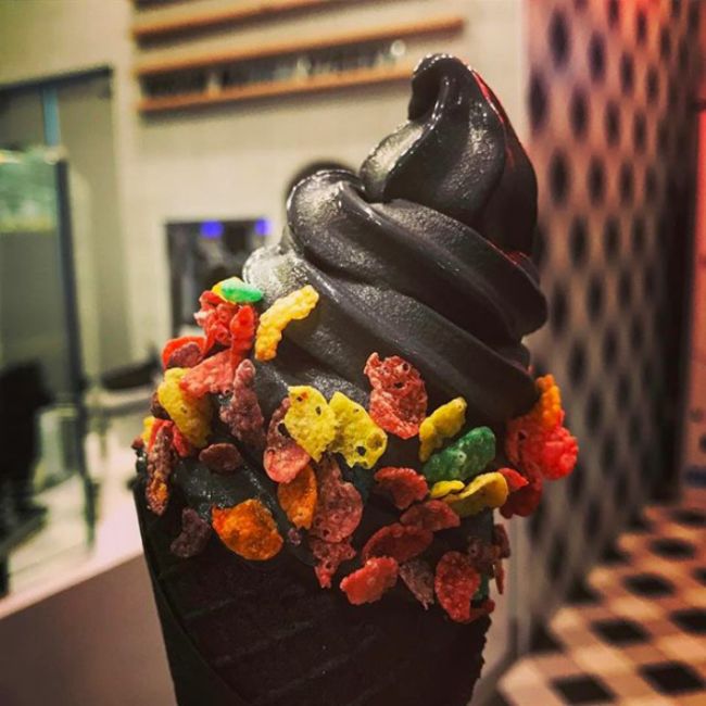 Черное мороженое