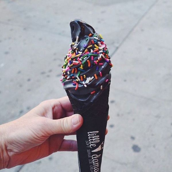 Черное мороженое