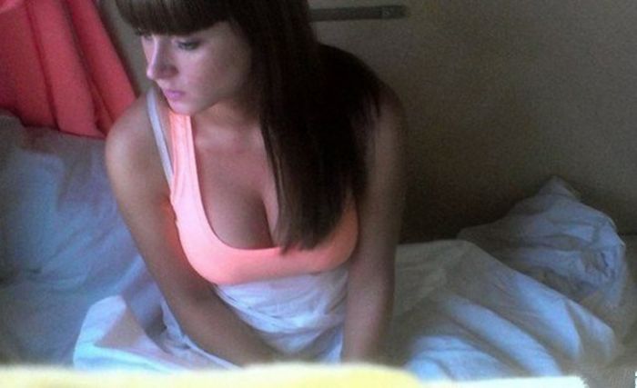 Девушки: вид сверху