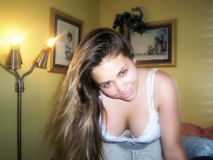 Девушки: вид сверху