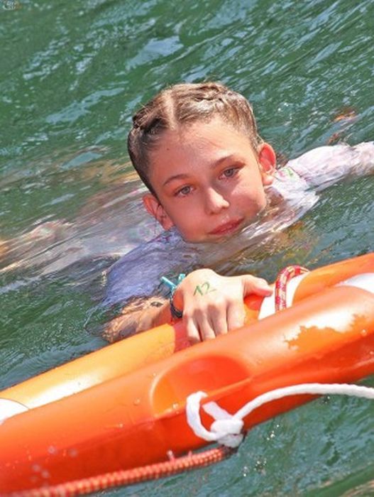 Прыжки в национальных костюмах