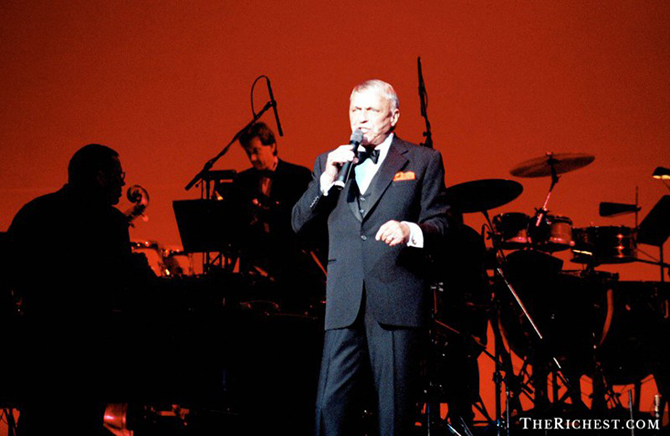 20 знаменитостей, которые пытались покончить жизнь самоубийством 20 знаменитостей, которые пытались покончить жизнь самоубийством