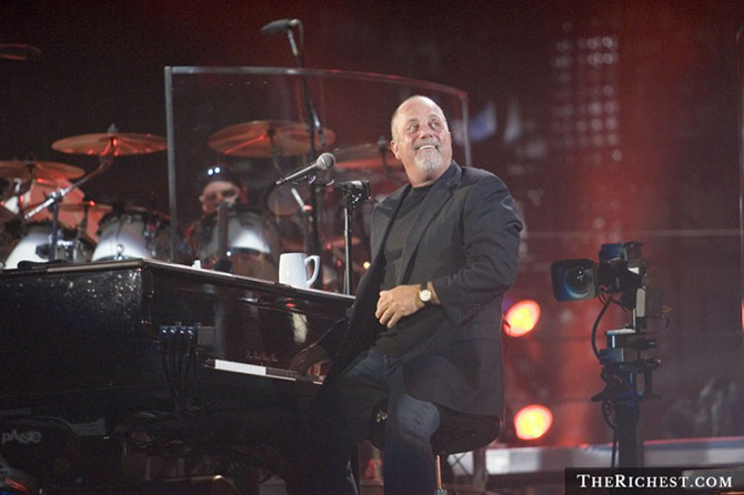 20 знаменитостей, которые пытались покончить жизнь самоубийством 20 знаменитостей, которые пытались покончить жизнь самоубийством