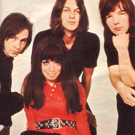 Интересные факты о легендарных песнях (10 фото) Интересные факты о легендарных песнях (10 фото)