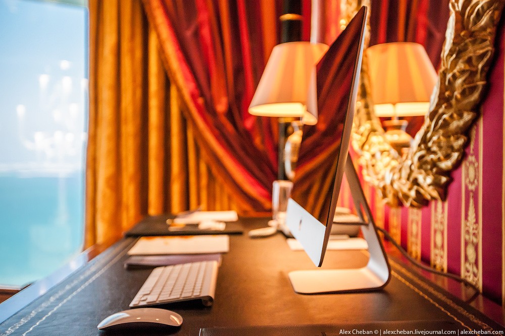 Золото для шейхов и олигархов: самый дорогой номер в семизвездочном отеле Burj Al Arab Золото для шейхов и олигархов: самый дорогой номер в семизвездочном отеле Burj Al Arab