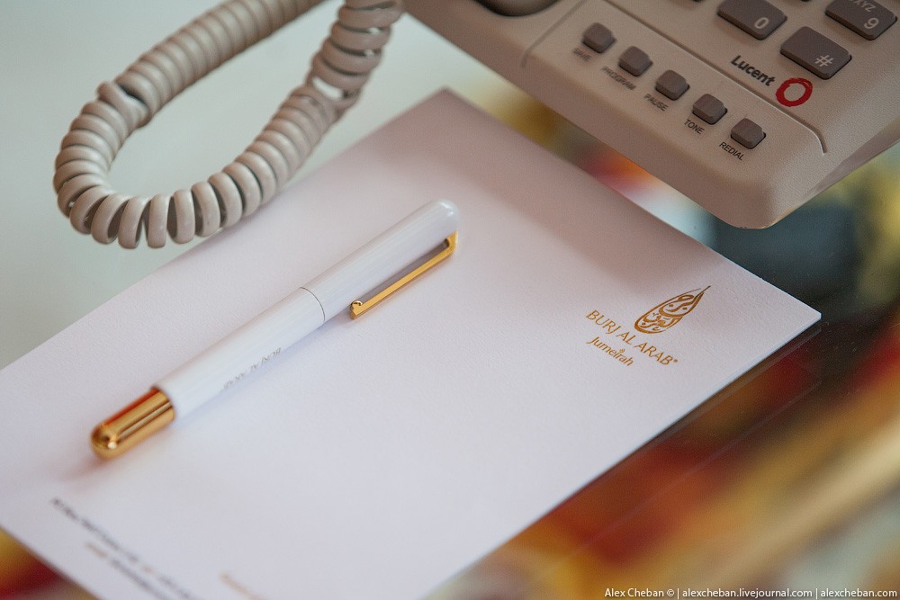 Золото для шейхов и олигархов: самый дорогой номер в семизвездочном отеле Burj Al Arab Золото для шейхов и олигархов: самый дорогой номер в семизвездочном отеле Burj Al Arab